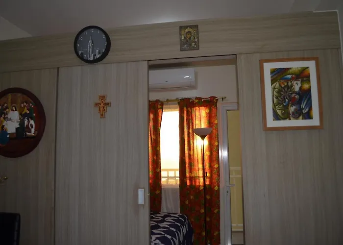 Jovic's At Breeze Residences. Apartment